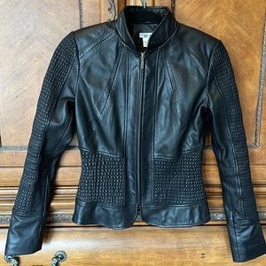 NEW CONDITION Lamb leather coat. 100% lamb black size 4